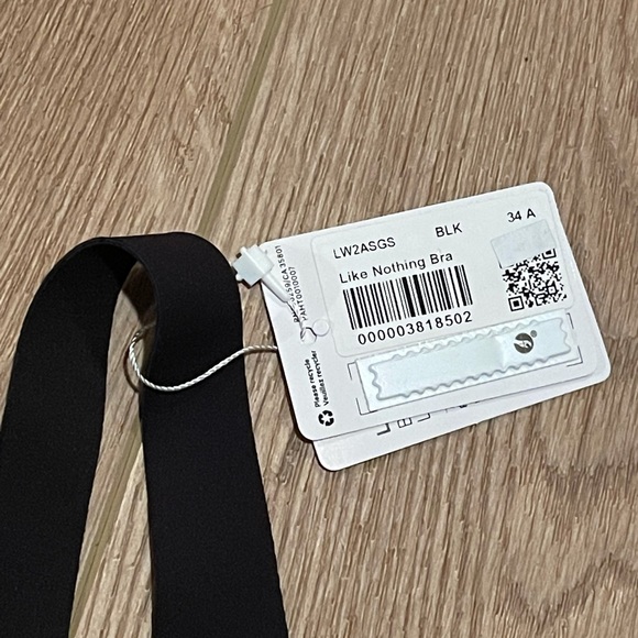 Lululemon - Like Nothing Bra - SOLD OUT Online! - Picture 7 of 11